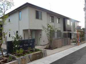 パインビラ１４　Ａ棟　＊