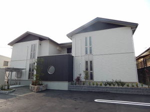 クレストコート　＊＊