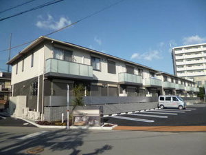 コンパウンド　白山　＊＊