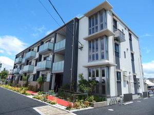 パストラルヴィラ　＊＊