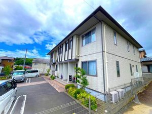 シャーメゾン寒田　＊＊