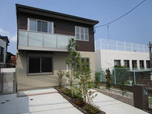 シャーメゾン茶山　＊＊