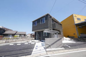 シャーメゾンＵ＆Ｒ　＊