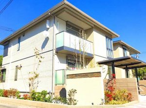 シャーメゾン尾倉　＊＊