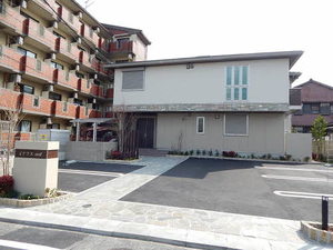 ｉテラス　ｅａｓｔ＊＊