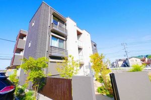 シャーメゾン静　＊＊