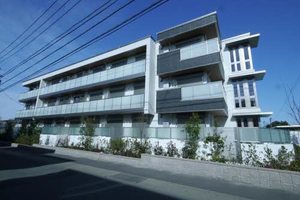 エバーグリーン山ノ内　＊＊