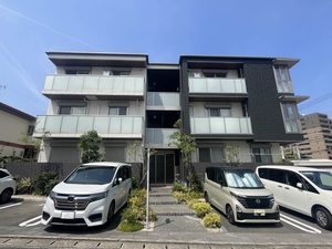 エクラシエ　＊＊