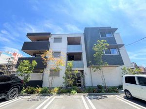 エクラージュ　＊