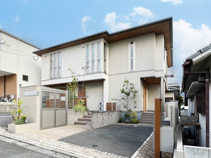 ウィステリオＣガーデン　＊