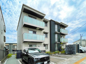 Ｌａ　Ｃｅｒｉｓｅ（ラ　スリーズ）