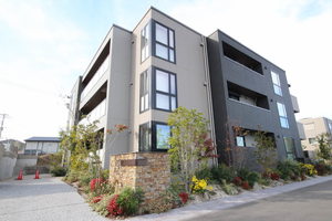 ベレオ本城東　＊＊