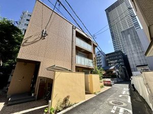 Ａｖｅｎｉｒ西新　＊