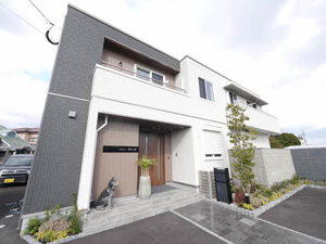 シャーメゾン八重洲　＊＊