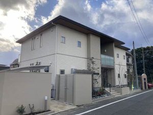 シャーメゾン・ピオニー　＊＊