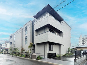 シャーメゾン春日＊＊