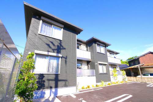 シャーメゾン朽網東　＊