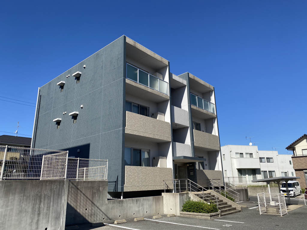 ルネス本城学研台　Ⅲ棟　＊＊