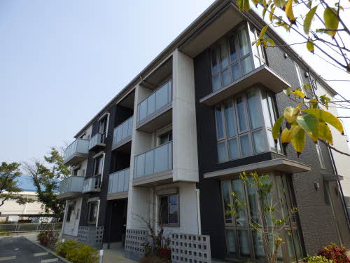 シャーメゾン成章　＊＊