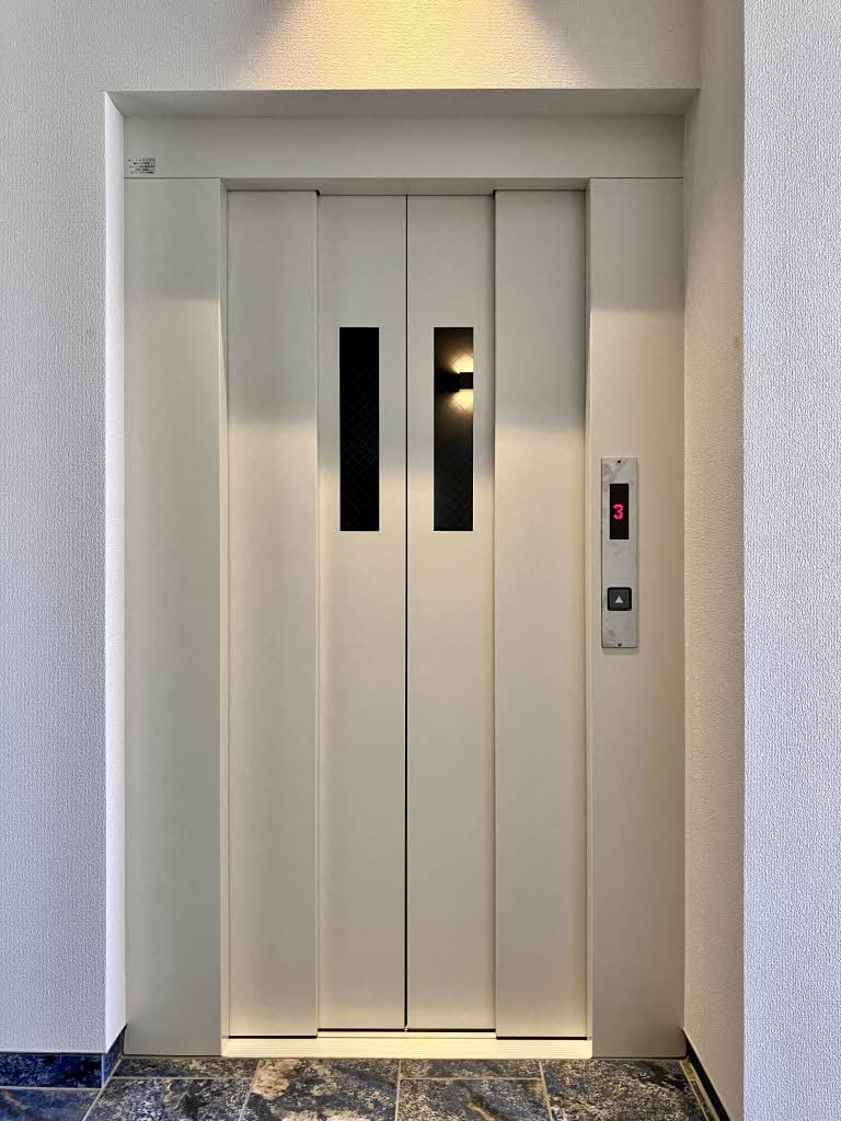 グランドシャーメゾン月出　＊＊ A0102号-14