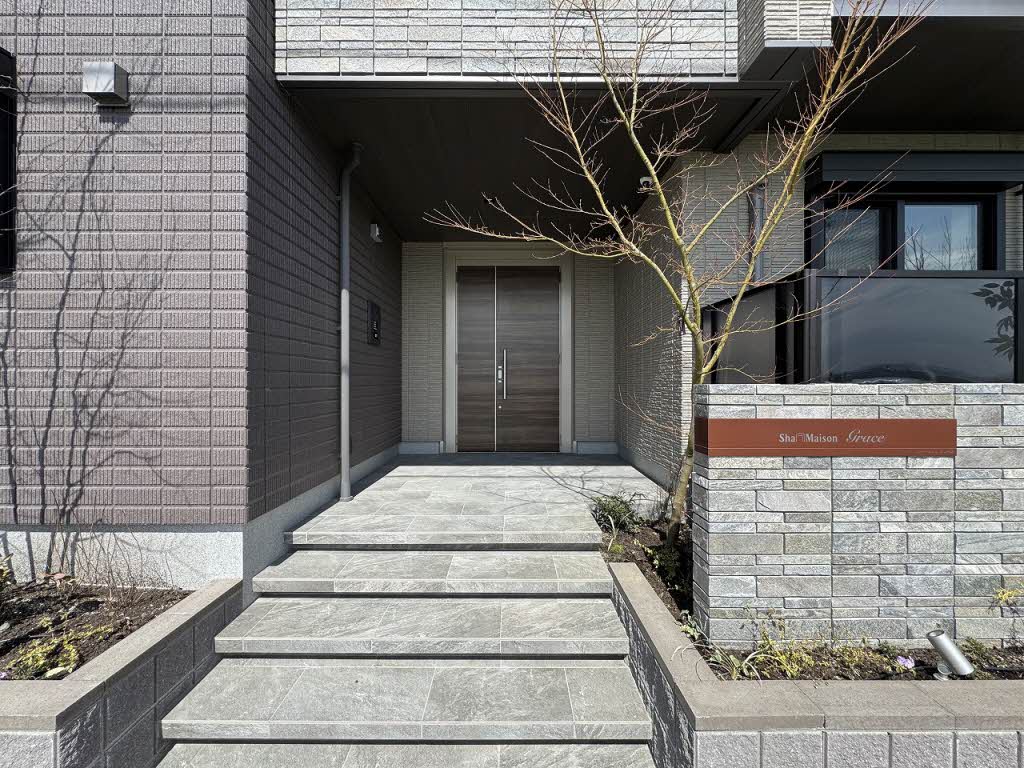 シャーメゾングレイス　＊＊ A0302号-11