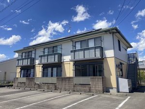 シャーメゾン高鍋　＊＊