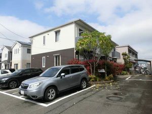 シャーメゾン来春　＊＊