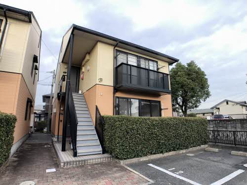 リジェール尾倉パートⅠ　Ｂ棟　＊