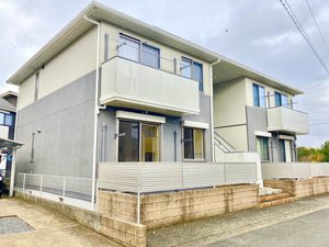 シャーメゾン国見　＊＊