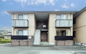 ラビアンローズⅢ　Ｂ棟　＊＊ B0102号-1