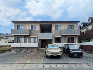 グランディール春日　＊＊