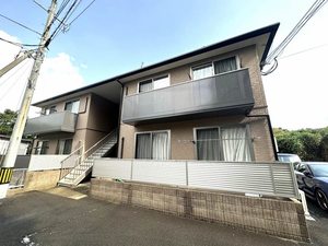 デ・フォレスト　＊