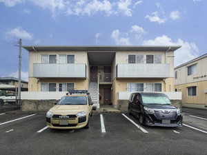 ファミールオガタ　Ｆ棟　＊＊