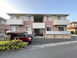 パティオ嘉島　Ⅱ番館　＊＊