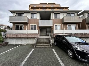 フローラ　Ａ棟　＊＊