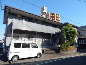 シャーメゾン筑紫駅前　＊＊