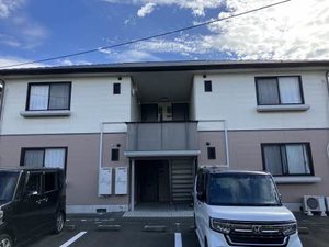 シャーメゾン棚林　Ｃ棟　＊