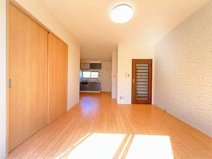 ドエル八幡 B棟 ** B0103号-2