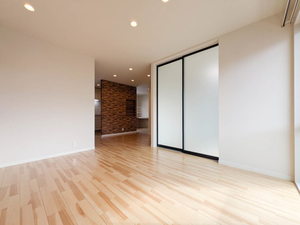 モダニティ八分字　Ｂ棟　＊＊ B0202号-1