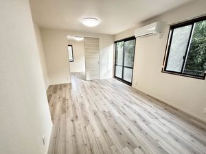 サンフラッツ　Ｂ棟　＊＊ B0101号-1