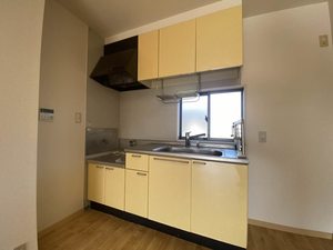 ウィステリア中曽根 Ⅱ ** A0202号-3