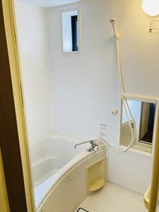 アクィール　＊＊ A0102号-4