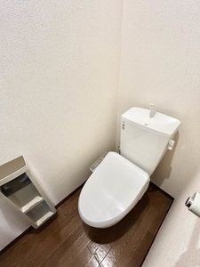 アクィール　＊＊ A0102号-9