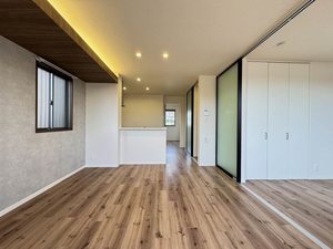 バリュージュ・シオン　Ｃ棟　＊ C0102号-1