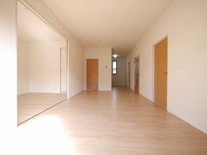 グローブ・たかの　Ｃ棟　＊＊ C0102号-2