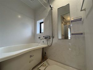 ヴィラ・サンロイヤル　Ｃ棟　＊ C0202号-4