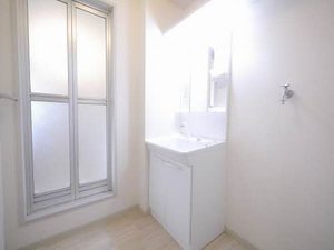 ヴィラ・サンロイヤル E棟 * E0201号-5