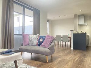 グランバリエ　フィールド　Ａ棟　＊A0102-2