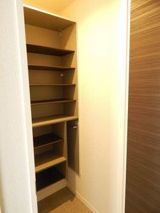 リビングウィン　＊＊ A0201号-6