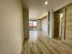 シャルマン　メゾン　Ａ棟　＊＊ A0102号-1